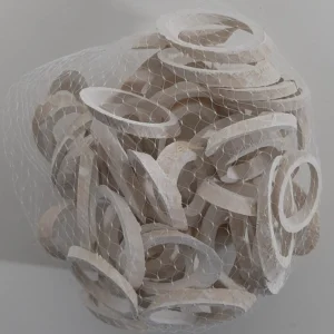 Bamboo rings oval in net misty white